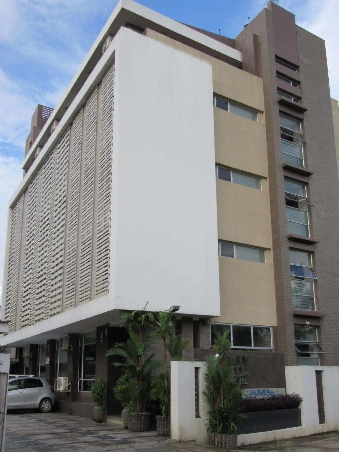 Galaxy Hotel Yangon Exterior foto